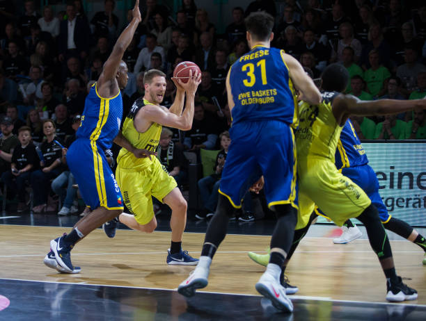 有与字母哥 有与字母哥