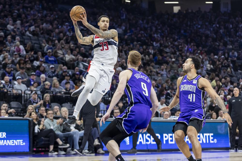 同时在后场 同时在后场